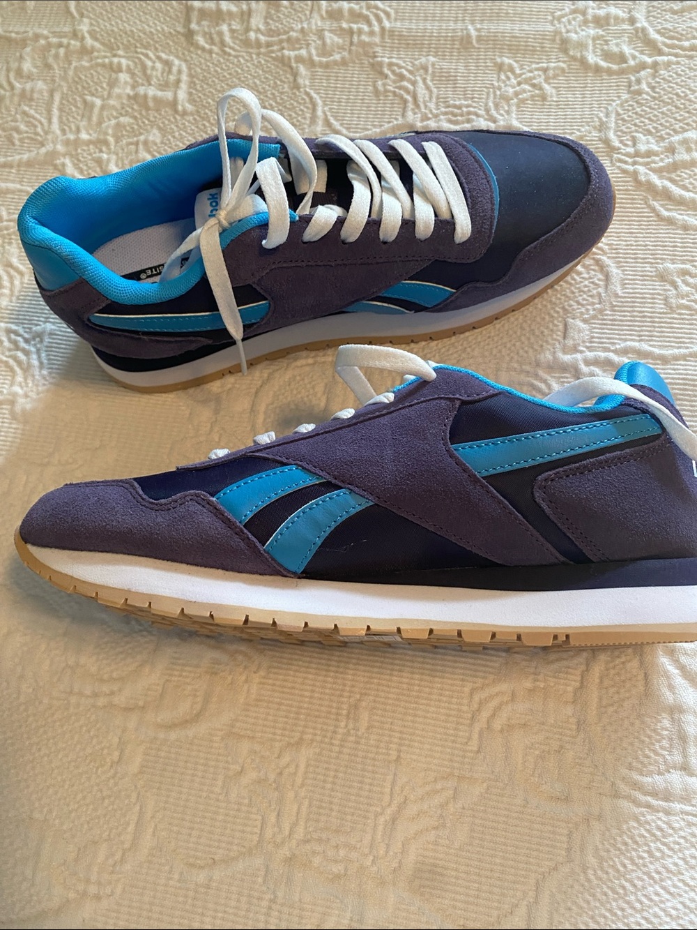 Reebok Womans Navy and Teal Low-Top Sneakers